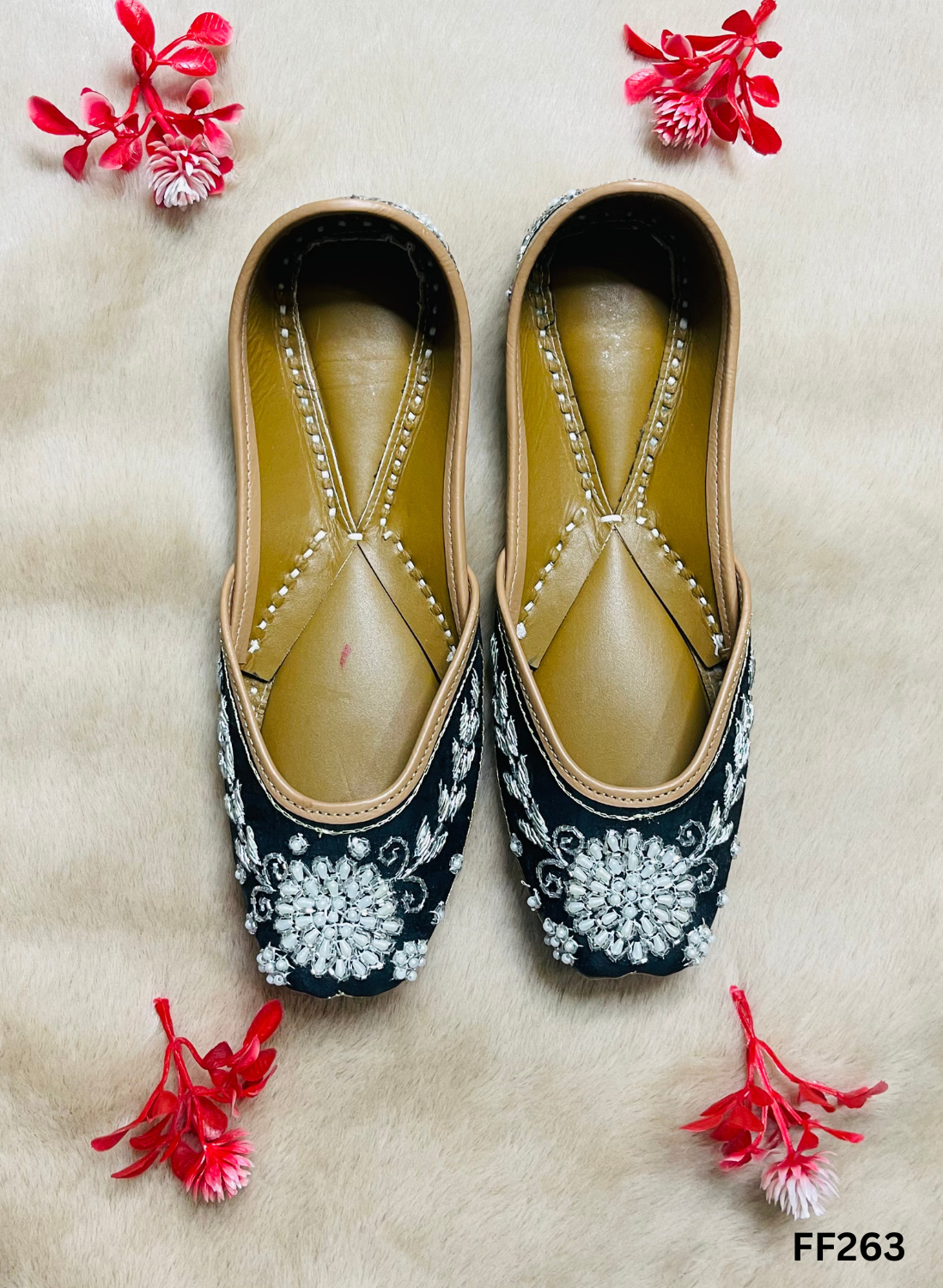 FF263 | Black |  Hand-Work | Punjabi Jutti - Image 3
